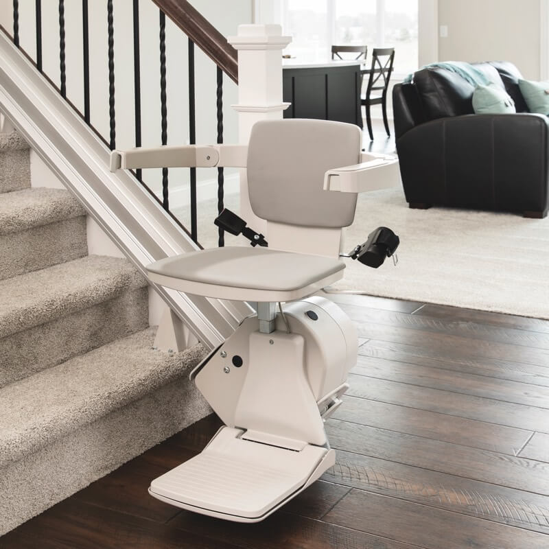 stairlift-on-rail-in-stairway