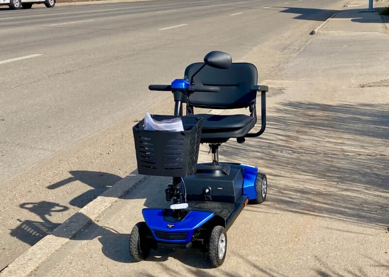 side walk driving of Amylior Gs100 Compact mobility Scooter