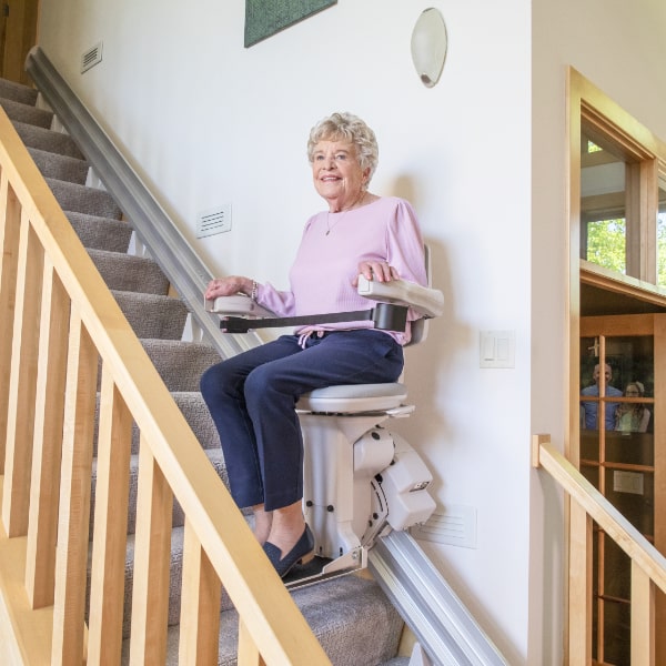 elite-stairlift-with grandma-floor