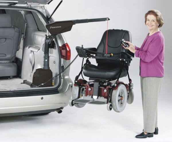 wheelchair lift on vehicle